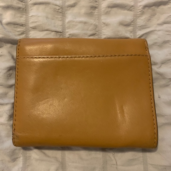 EUC tri-fold Michael Kors wallet - Picture 2 of 5
